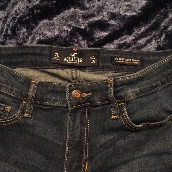 Hollister Jeans - Picture 1 of 3
